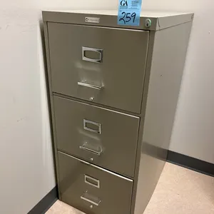 Commodore 3-drawer vertical filing cabinet 18”x27”x40”