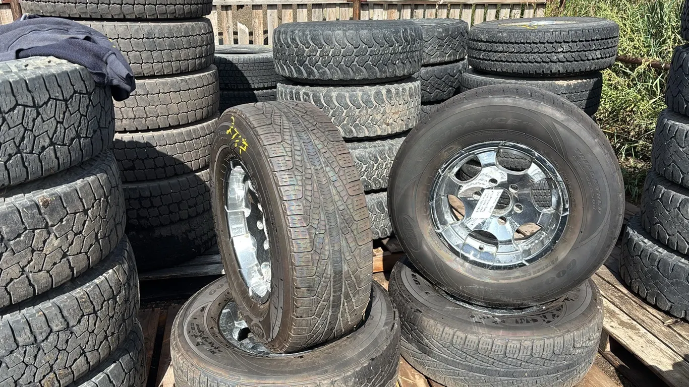 (4) American Racing Chrome Slotted Wheels