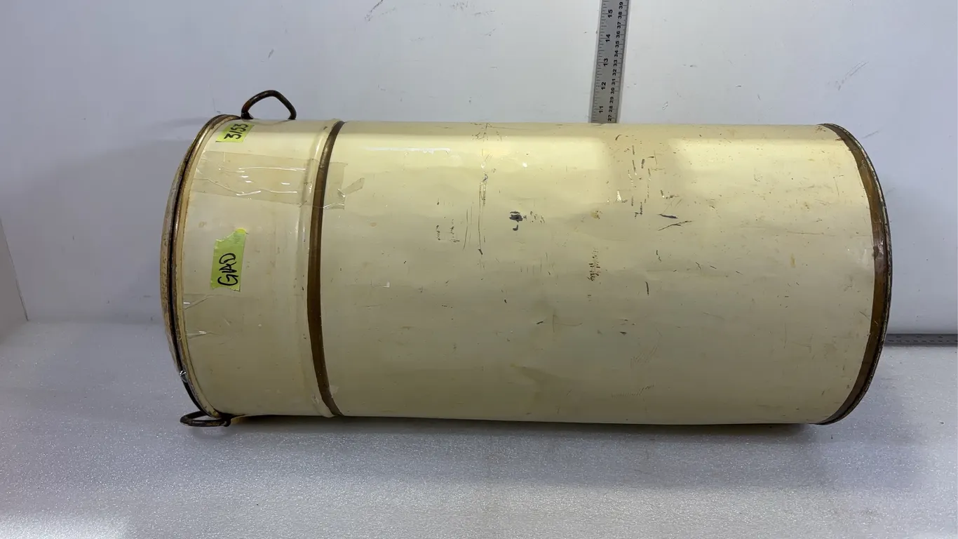 Metal Container with 1000+ Plastic Shotshell AA Winchester 12 ga. Reloading Wads Inside, Dimensions of Container 12" Diametre x 23" H *Unrese