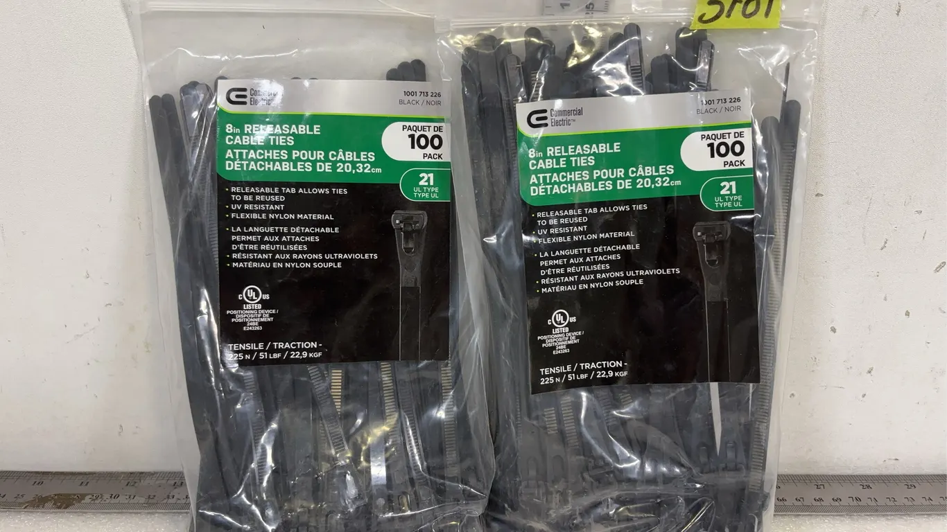 2 Bags of Commerical Electric 8" Releasable Cable Ties, UV Resistant, Flexible Nylon Material, approx. 100 pce per bag *Unreserved*