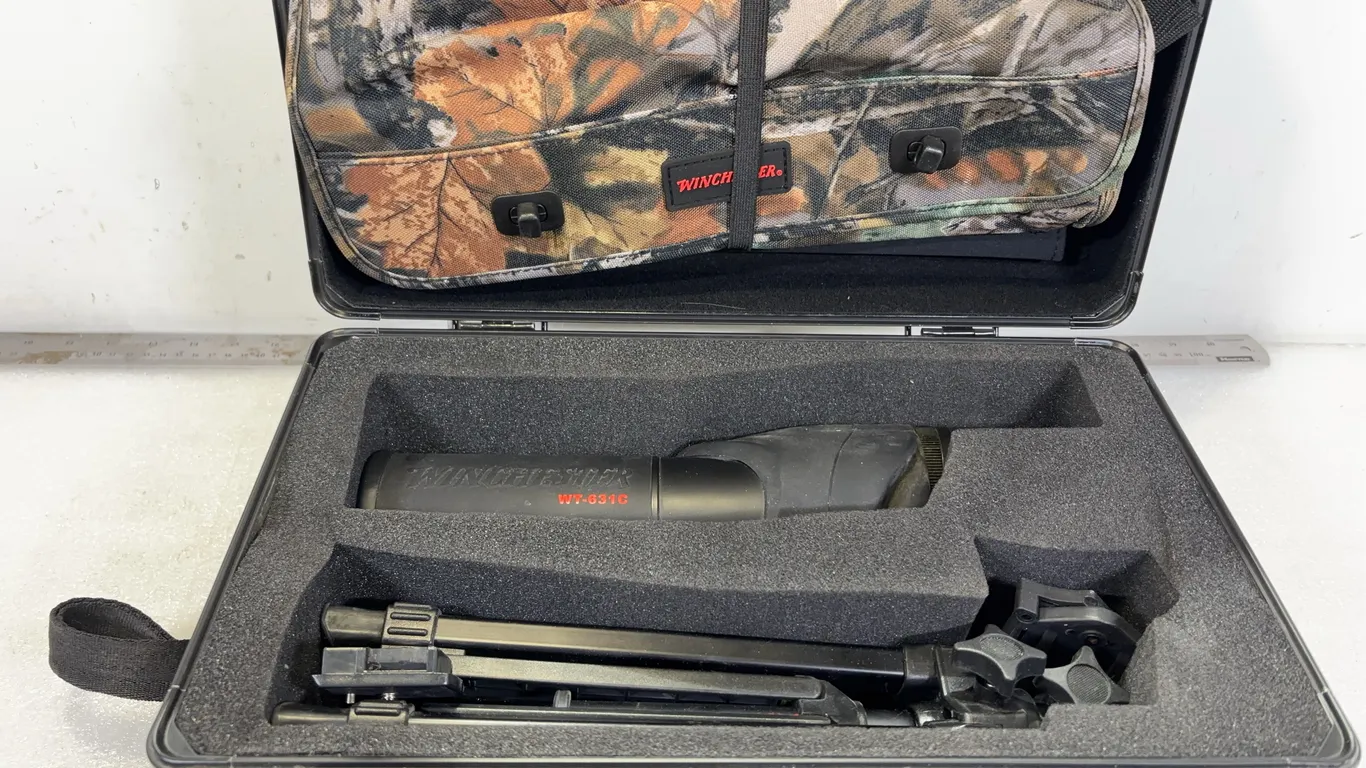 Winchester Wt-631C Spotting Scope 15-45x comes with Winchester Branded Aluminum Storage Case, Tripod, Nylon Carrying Case and Additional Celestron Mou