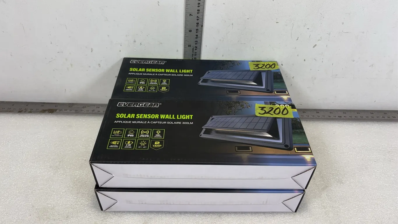 4 x Evergear Sensor Wall Light, Solar Power, 300 Lumens, 2200mah Battery, ABS/Aluminum Body, Charge Time of 6-8hrs, Run Time of 3 - 4 Days, Working Te