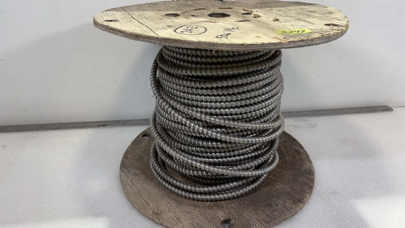 Roll of approx. 50 Metres 14/2 AC90 Cable, Dimensions of Lot 16" x 12" *Unreserved*