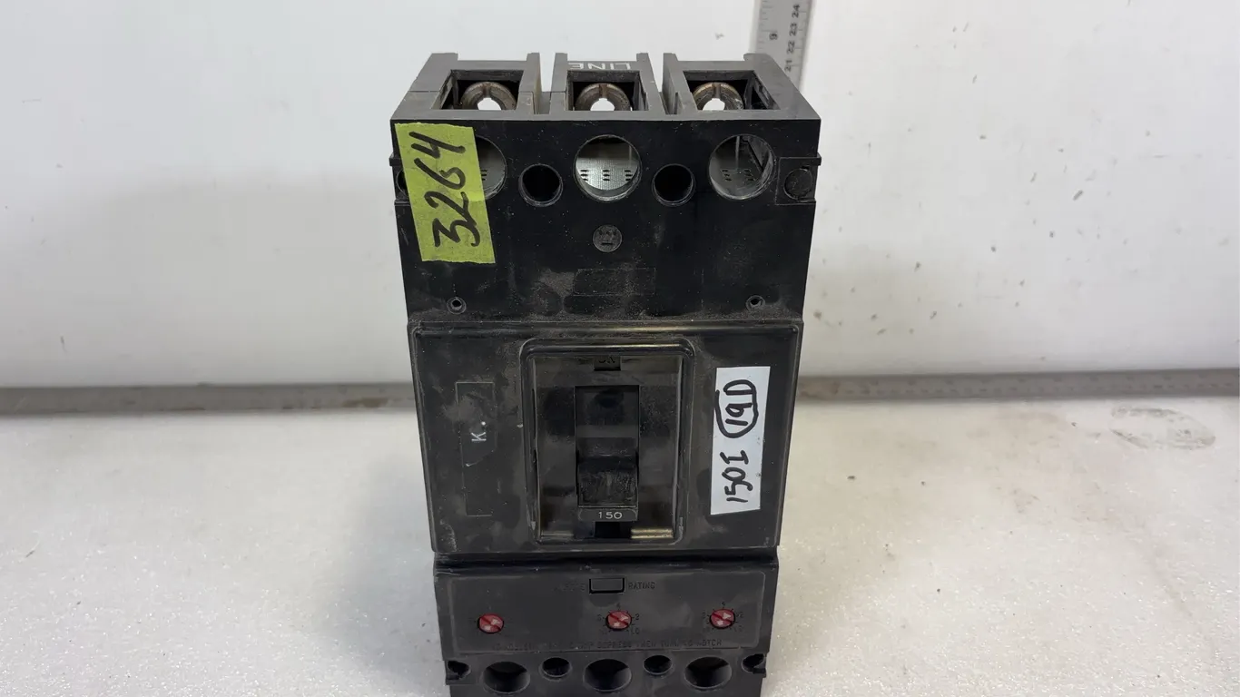 3P150A Breaker, approx. Dimensions of Lot 10 1/2" x 5 1/2" x 4" *Unreserved*