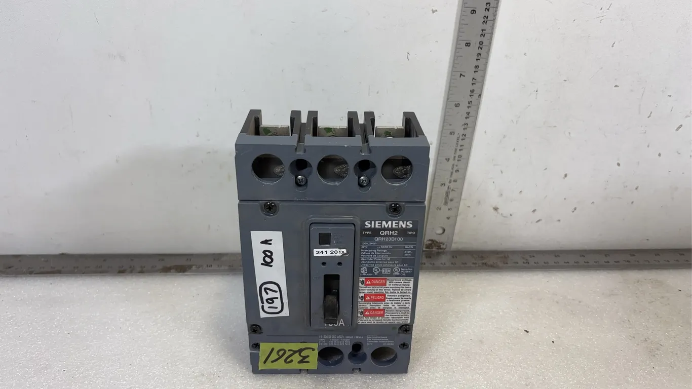 3P100A Breaker, approx. Dimensions of Lot 7 1/2" x 4 1/2" x 2 1/2" *Unreserved*