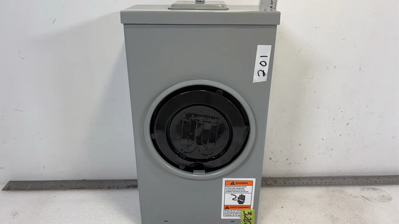 200A Metre Socket, approx. Dimensions of Lot 15" x 9" x 5"*Unreserved*