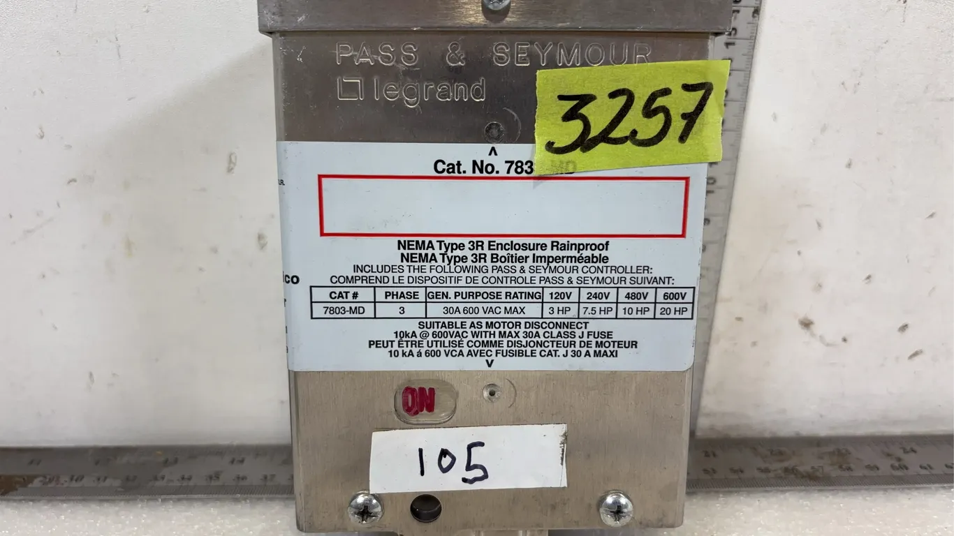 3P30A WP Disconnect Switch, approx. Dimensions of Lot 7 1/2" x 4 1/2" x 3"*Unreserved*