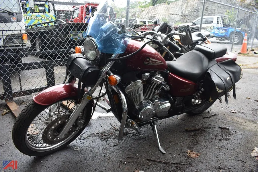 2001 Honda VT600 Motorcycle (Parts Only)