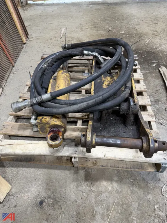 Hydraulic Backhoe Thumb