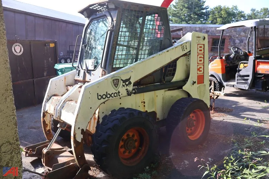 Bobcat 863 Skid Steer