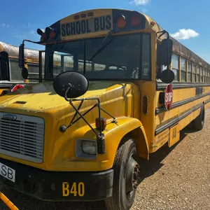 2003 FREIGHT PASSENGER BUS