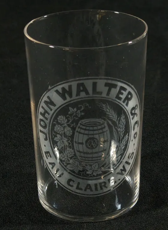 PRE PROHIBITION ETCHED BEER DRINKING GLASS JOHN WALTER & CO EAU CLAIRE WISCONSIN
