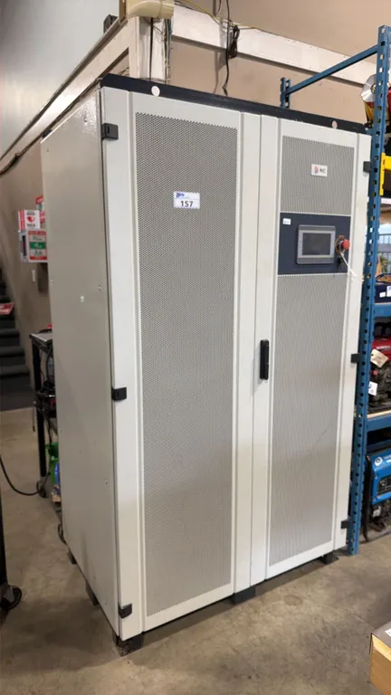 RIC 2 DOOR TECHNICAL STORAGE CABINET WITH KEYS
