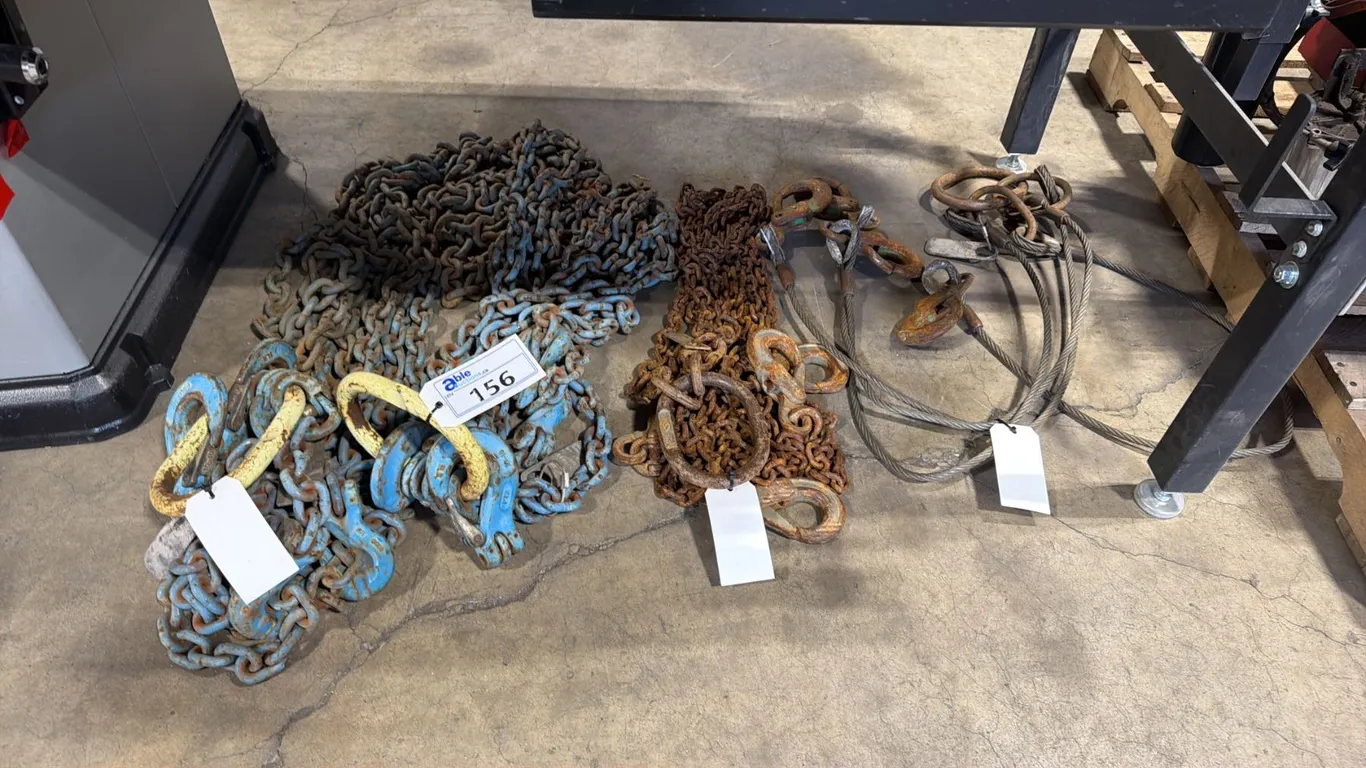 GROUP OF ASSORTED HEAVY DUTY LIFTING CABLE & CHAINS