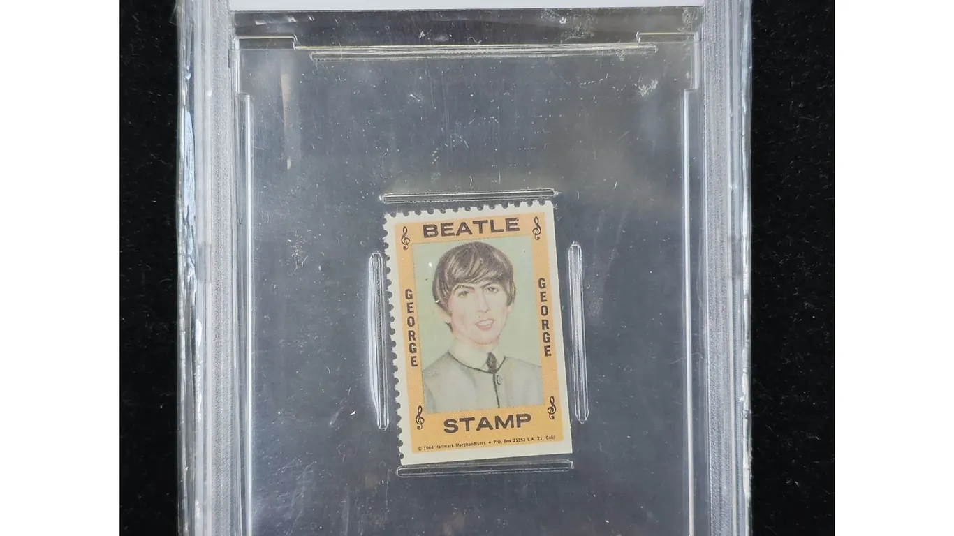 1964 HALLMARK BEATLES GEORGE HARRISON PREMIERE EDITION STAMP GRADED BCCG 10