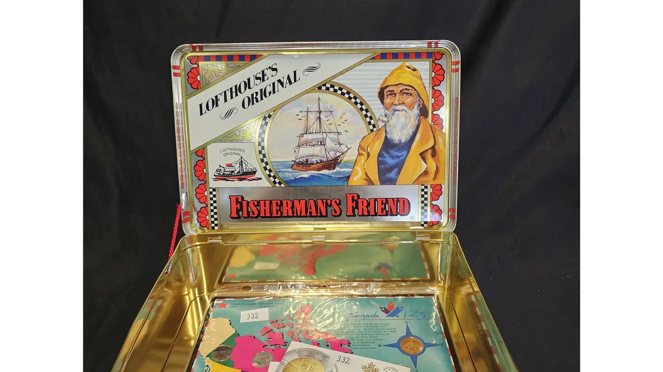METAL FISHERMAN'S FRIEND BOX W/ 2016 LUCKY LOONIE, 2016 BATTLE OF THE ATLANTIC TOONIE SET, CANADIAN