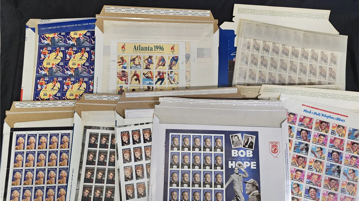 ASSTD. VTG US STAMPS: MARILYN MONTROE, JOE LOUIS, JAMES DEAN, LUCILLE BALL & MORE
