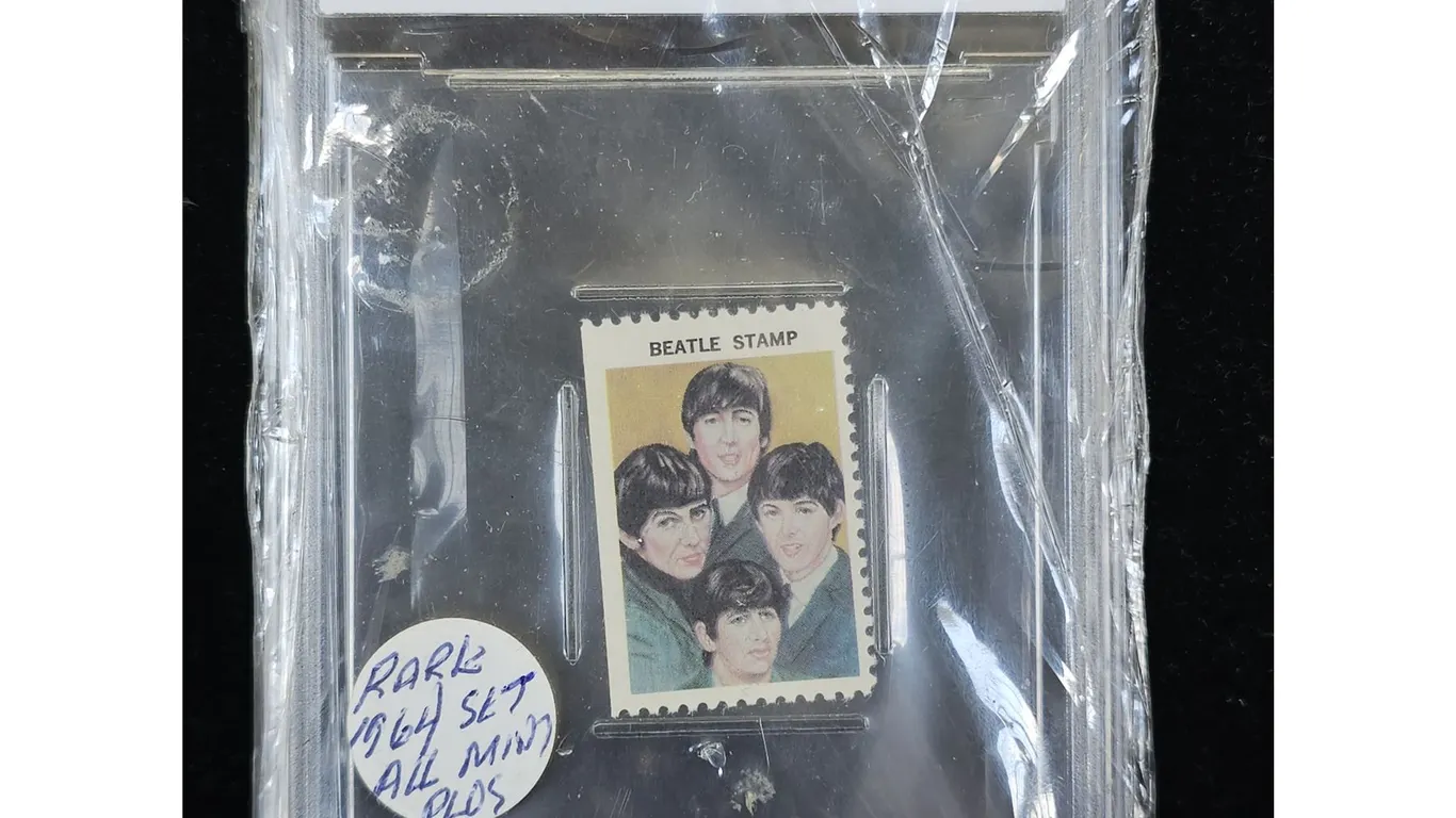 1964 HALLMARK BEATLES PREMIERE EDITION STAMP GRADED BCCG 10