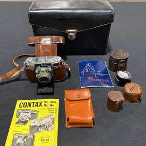 ZEISS IKON CONTESSA 35 FILM CAMERA WITH CASE AND ACCESSORIES (MADE IN GERMANY)