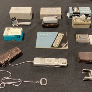 MINOX B SUBMINIATURE "SPY" CAMERA WITH ASSORTED ACCESSORIES (MADE IN GERMANY)