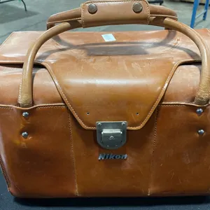 NIKON FB-11A LARGE, DOUBLE COMPARTMENT PROFESSIONAL LEATHER CAMERA HARD CASE