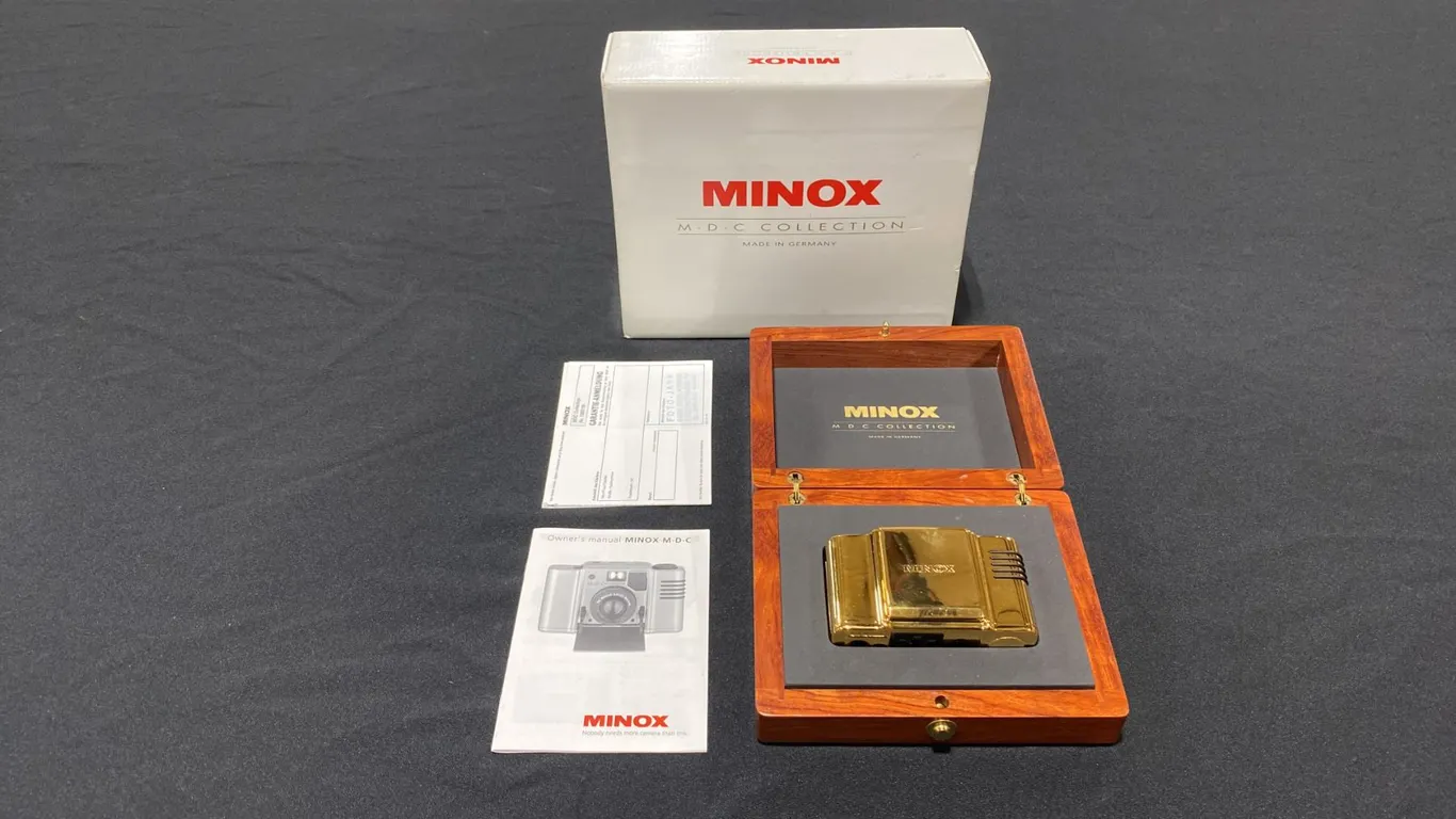 MINOX M-D-C COLLECTION 35MM FILM CAMERA - GOLD FINISH WITH WOODEN BOX (MADE IN GERMANY)