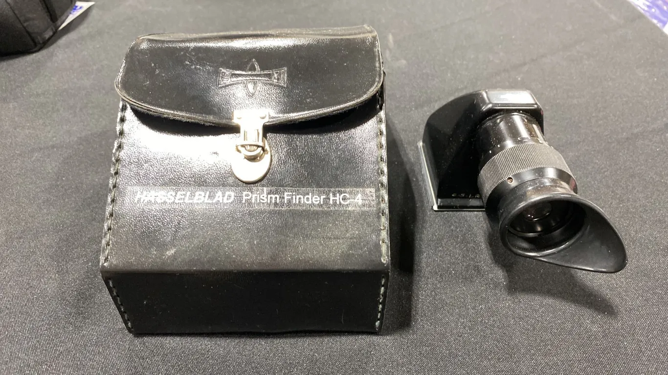 HASSELBLAD PRISM VIEWFINDER HC-4