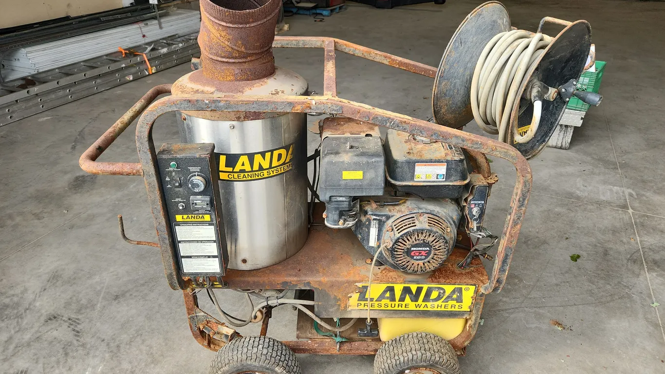 Landa LS3540G Hot Water Pressure Washer 3.5gpm/4000psi