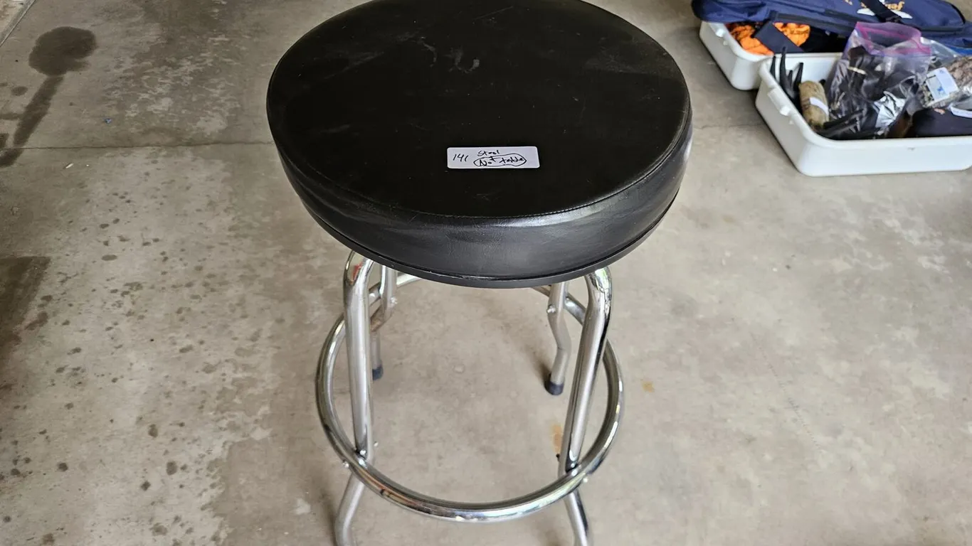 Chrome-Leg Swivel Bar Stool, Black Vinyl Seat