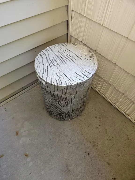 Faux Bark Tree Stump Side Table / Plant Stand, 18 x 13 in