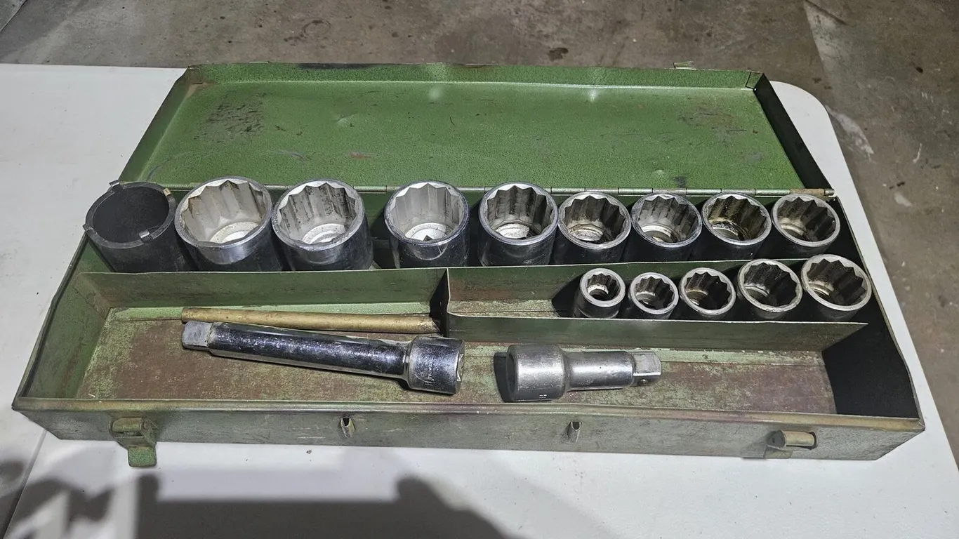 12-Point Socket Set, 3/4 in. to 2 in., Green Metal Case