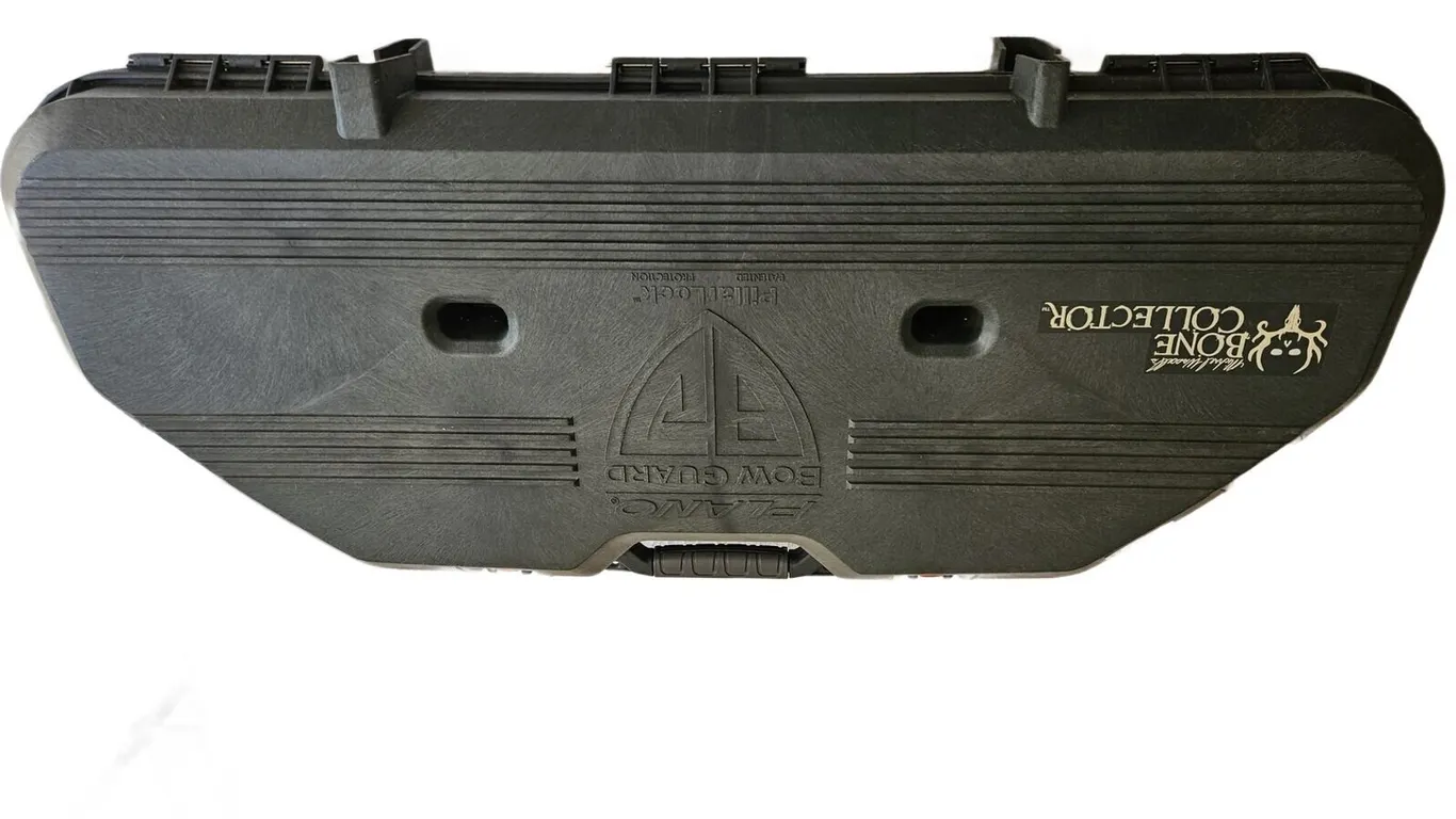 Plano Bow Guard Bone Collector Hard Bow Case, Model 10811