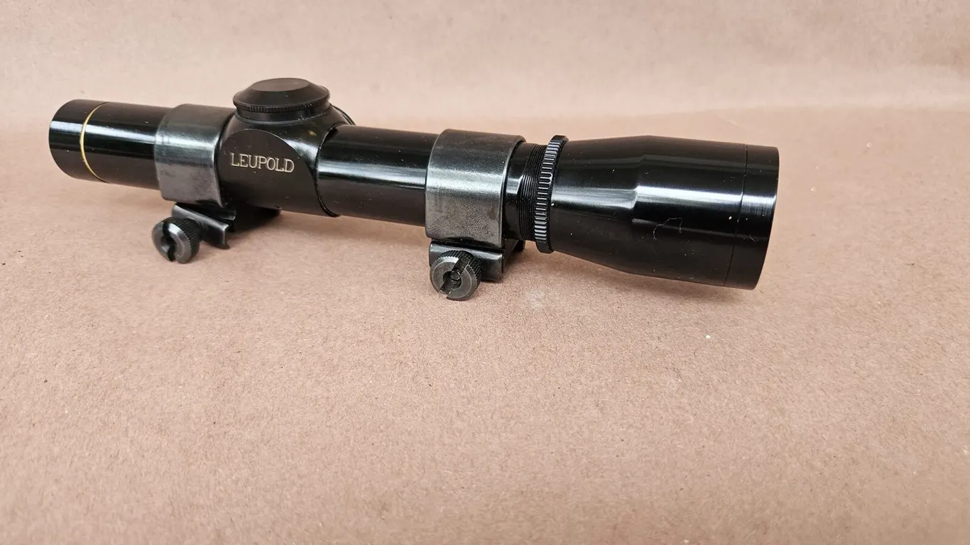 Leupold 2.5x Compact Shotgun Scope with Weaver Detachable Rings
