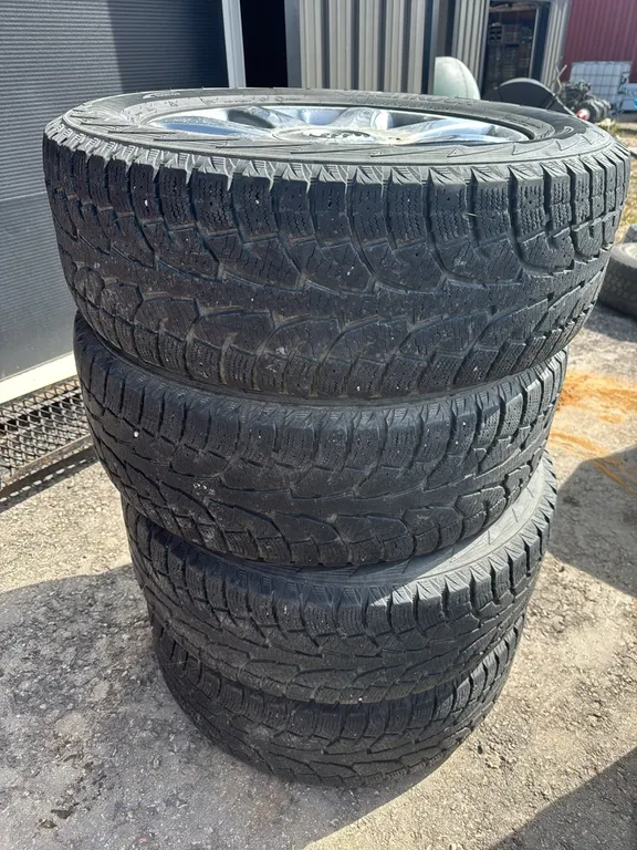 255/60r19 tires with rims