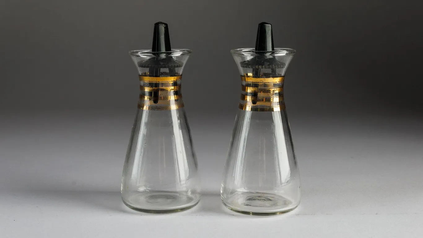 Vintage Set of Pyrex Mid-Century Salt & Pepper Shakers