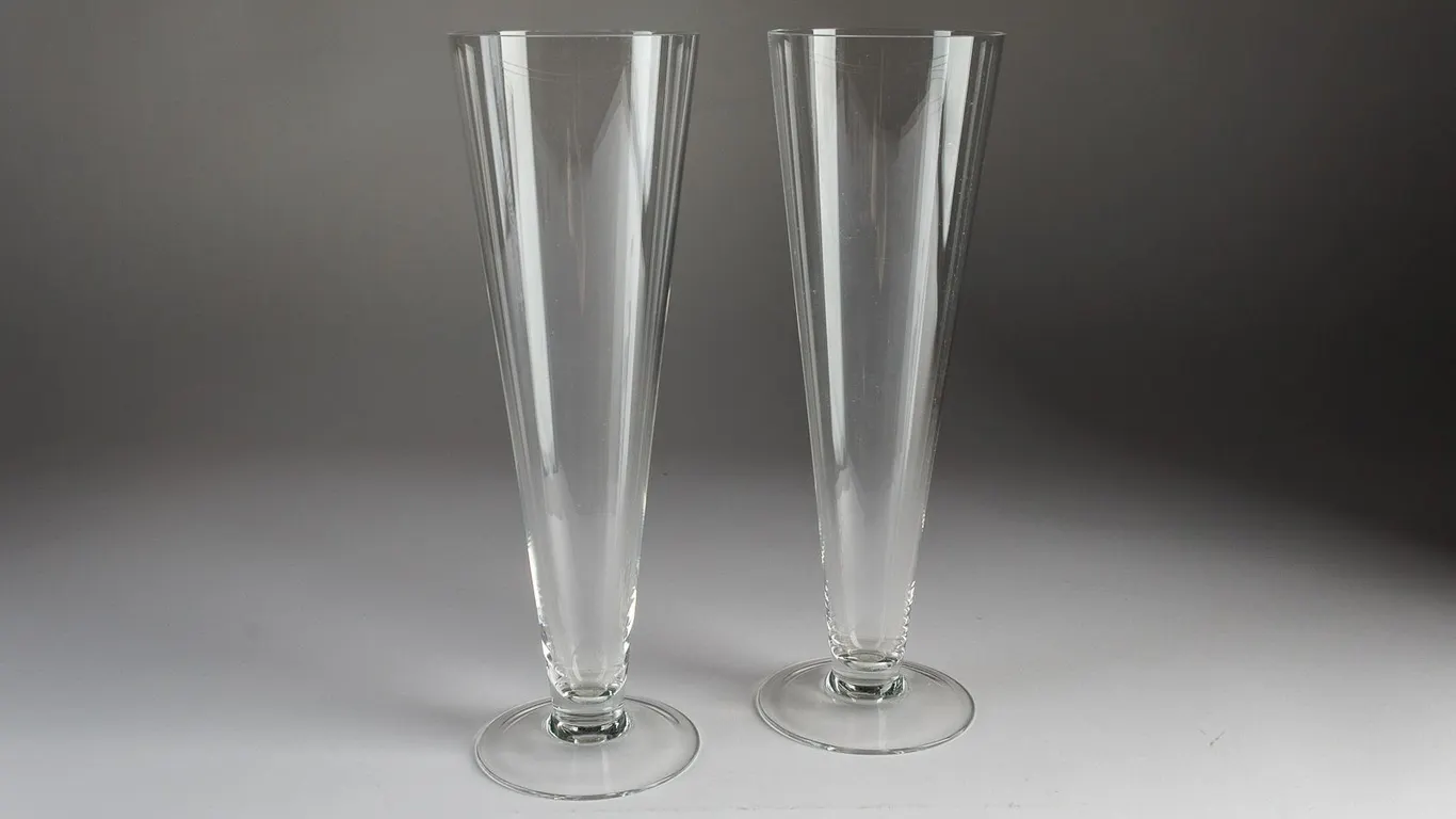 Pair of Vintage William Sonoma "Grande Cuisine" Crystal Champagne Flutes