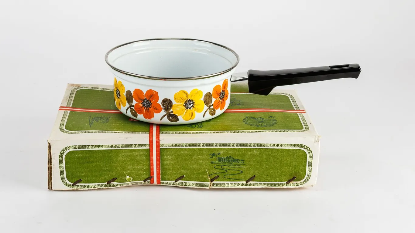 Vintage Austria Email Primavera Saucepan