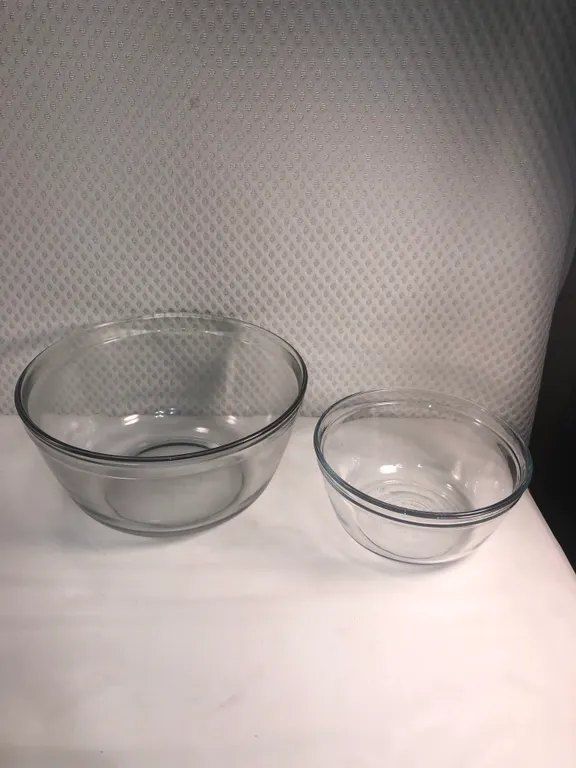 Anchor Hocking Mixing Bowls, 1.5 Quart and 4 Quarts