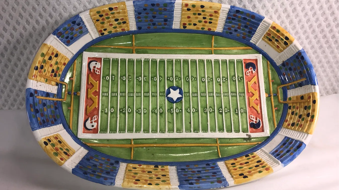 Vintage Cooks Club Quality and Design Football Stadium Chip Bowl