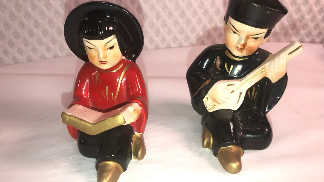 Vintage Ceramic Salt and Pepper