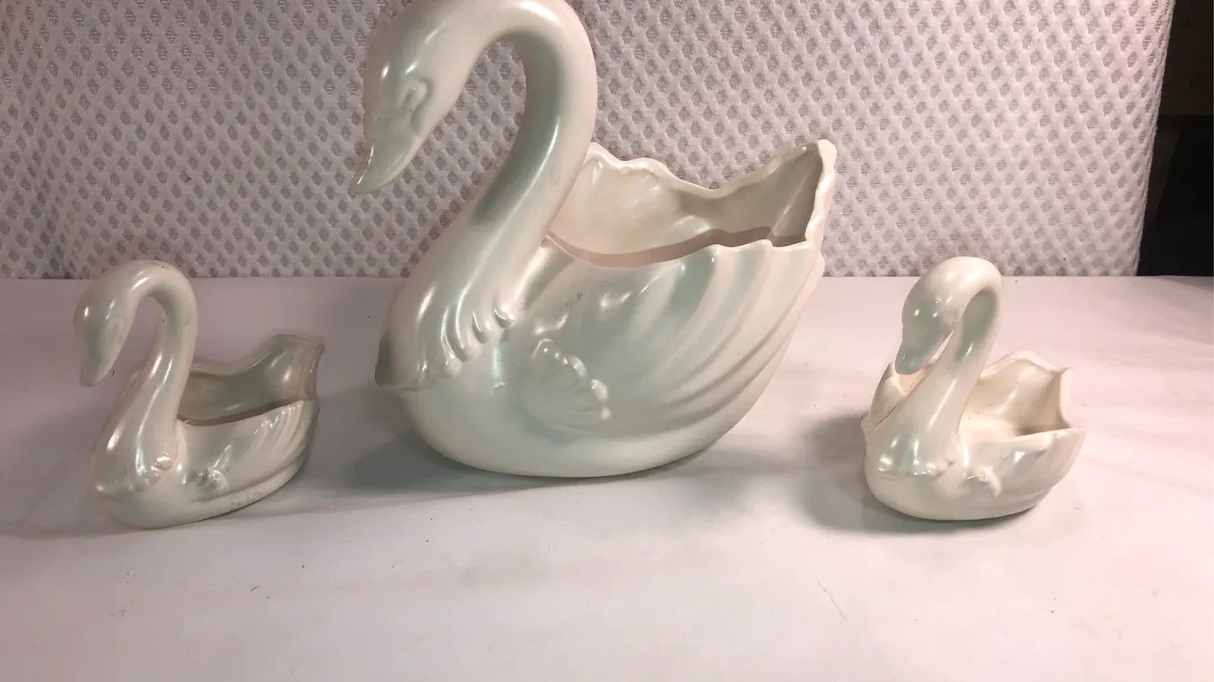 Hull Pottery Swans