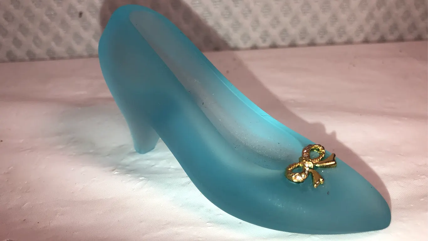 Vintage Frosted Crystal Glass Cinderella Slipper