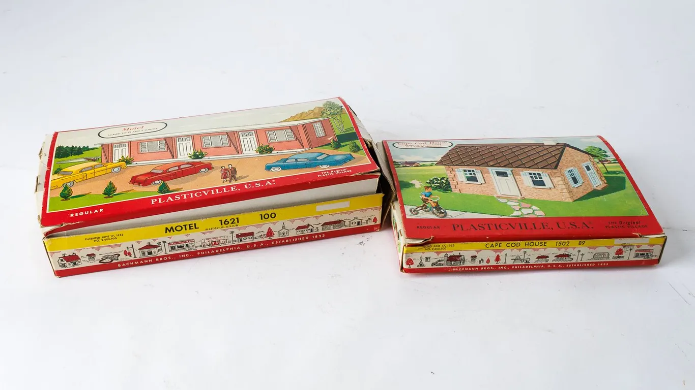 2 Vintage Bachman Plasticville Model Kits - "Cape Cod House" and "Motel"