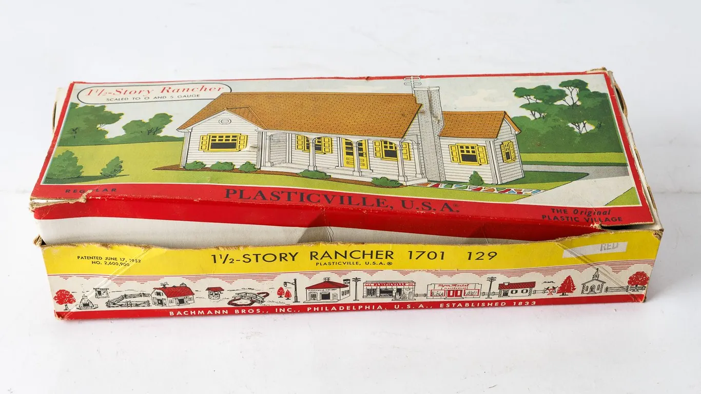 Vintage Bachmann "1½-Story Rancher" Plasticville Model Kit