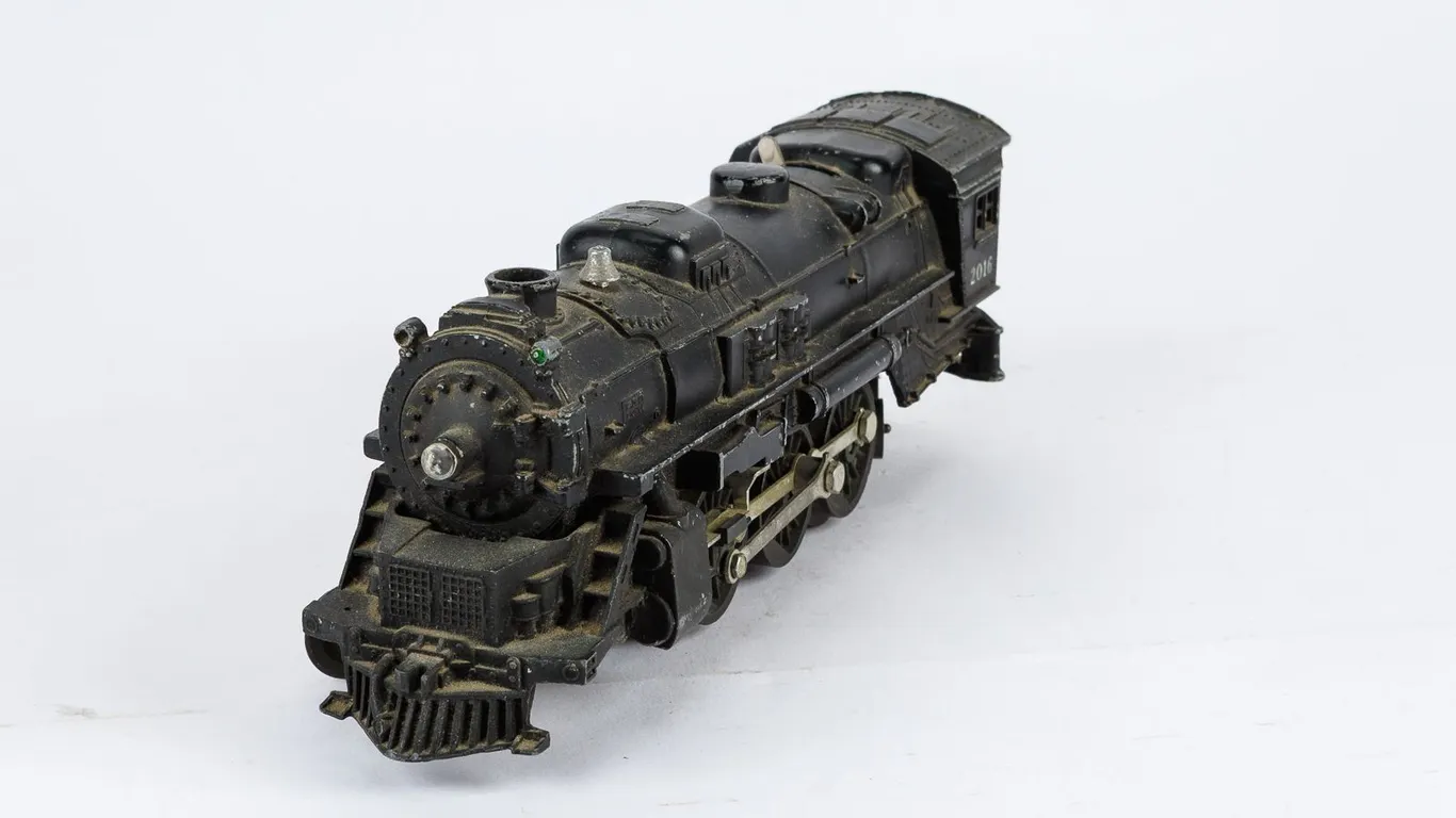 Vintage Lionel Lines 027 O Gauge Steam Locomotive No. 2016