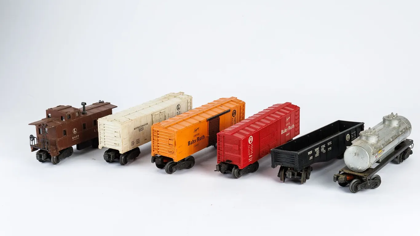 O Gauge Model Train Cars and Tanker