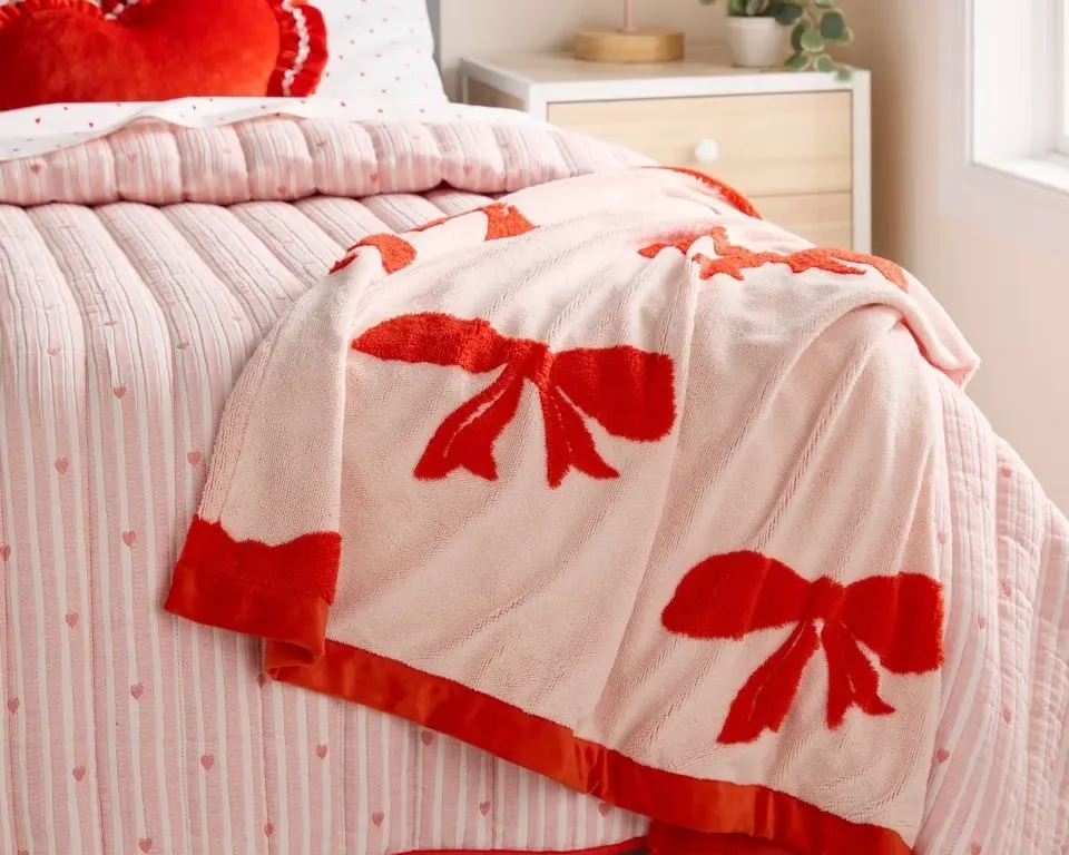 *NEW* Pillowfort Patisserie French, Pink Chenille 50"x60" Throw Bedding Blanket, Red Bows
