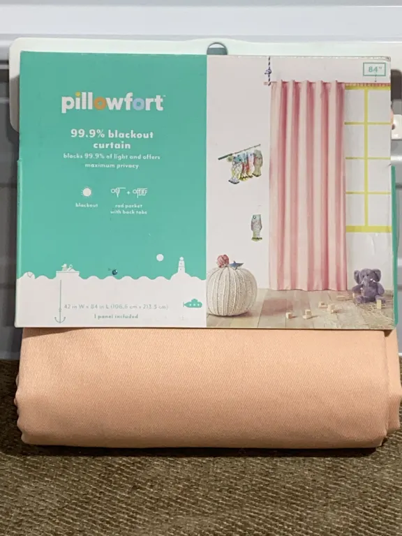 *NEW* Pillowfort 42"x84" Blackout Twill Solid Kids' Panel - Pink
