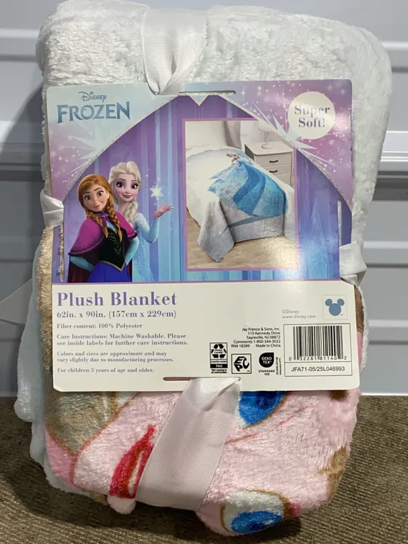 *NEW* Frozen Throw Blanket 62"x90"