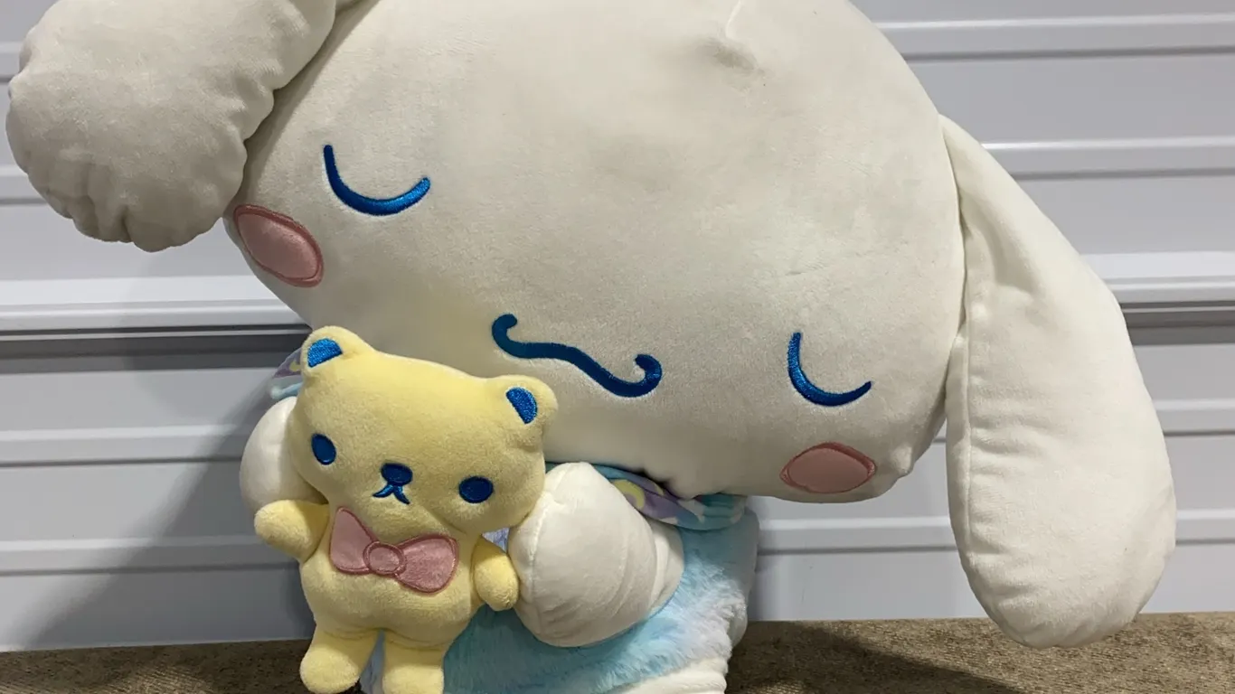 *APPEARS NEW* Hello Kitty 18" Squishmallows Plush Dreamland Cinnamoroll